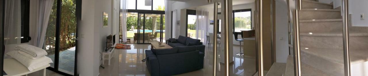 Sunny Sani Luxury Villas מראה חיצוני תמונה